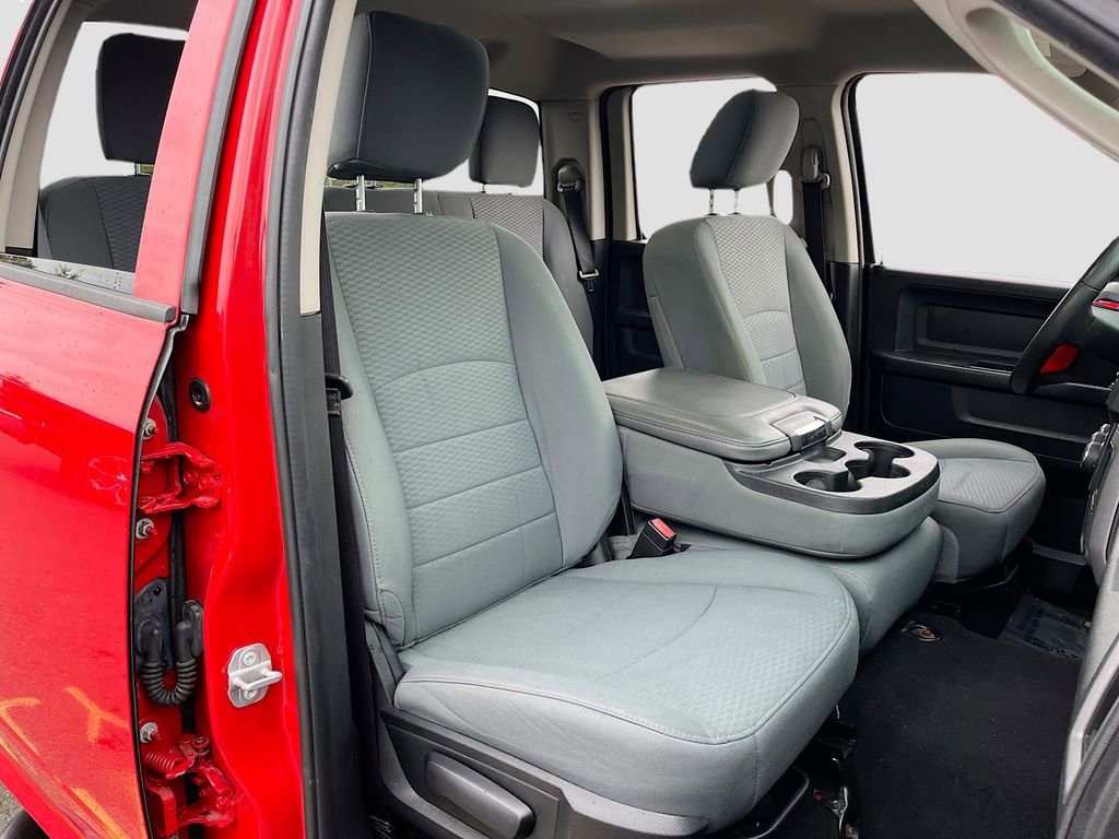 Used 2018 RAM 1500 Express RWD image 24