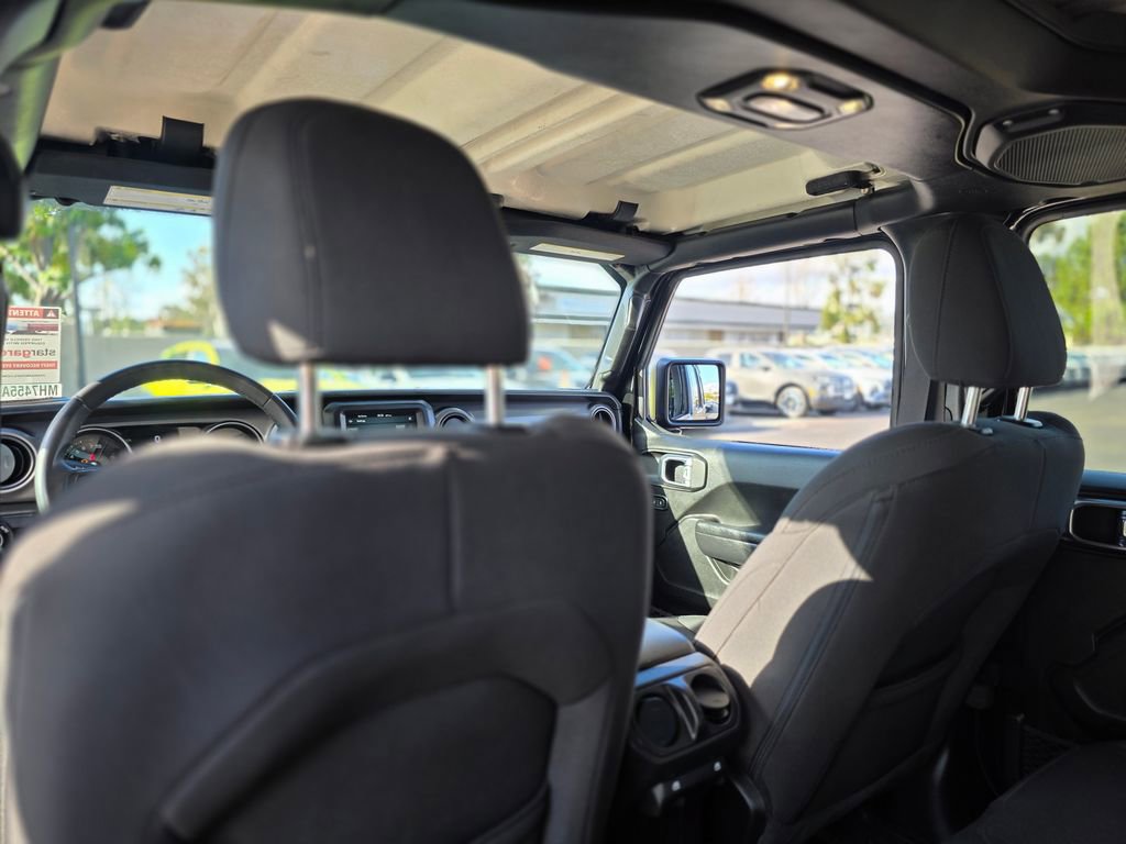 Used 2023 Jeep Wrangler Unlimited image 15