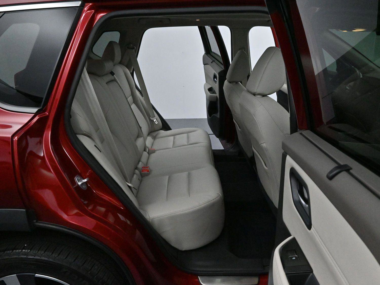 Used 2022 Nissan Rogue SL w/ SL Premium Package image 34