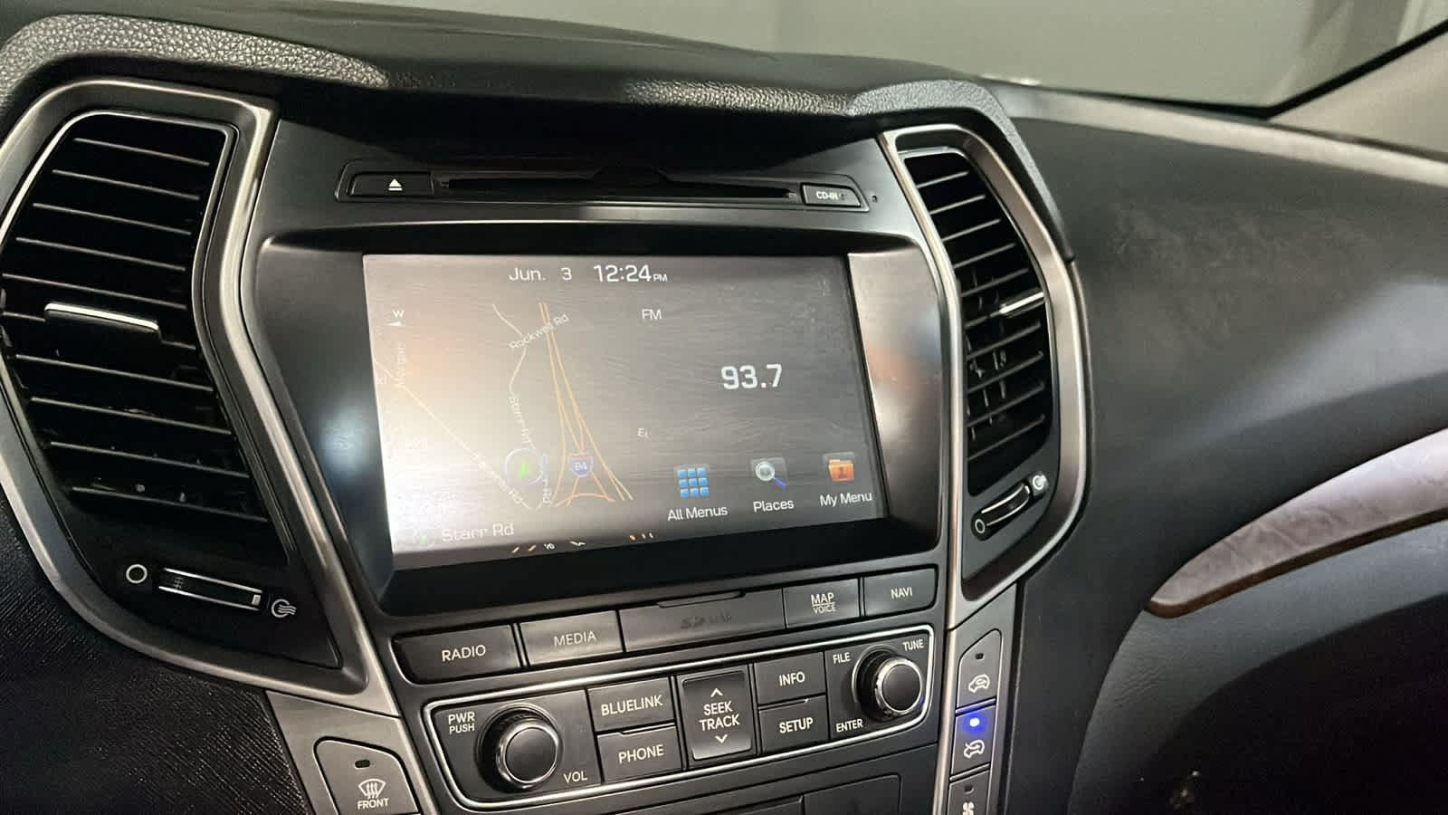 Used 2017 Hyundai Santa Fe Limited AWD/4WD image 15