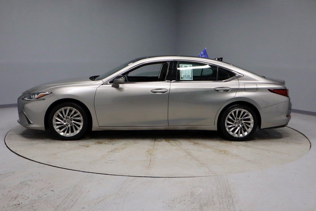 Used 2019 Lexus ES 350 Luxury image 9