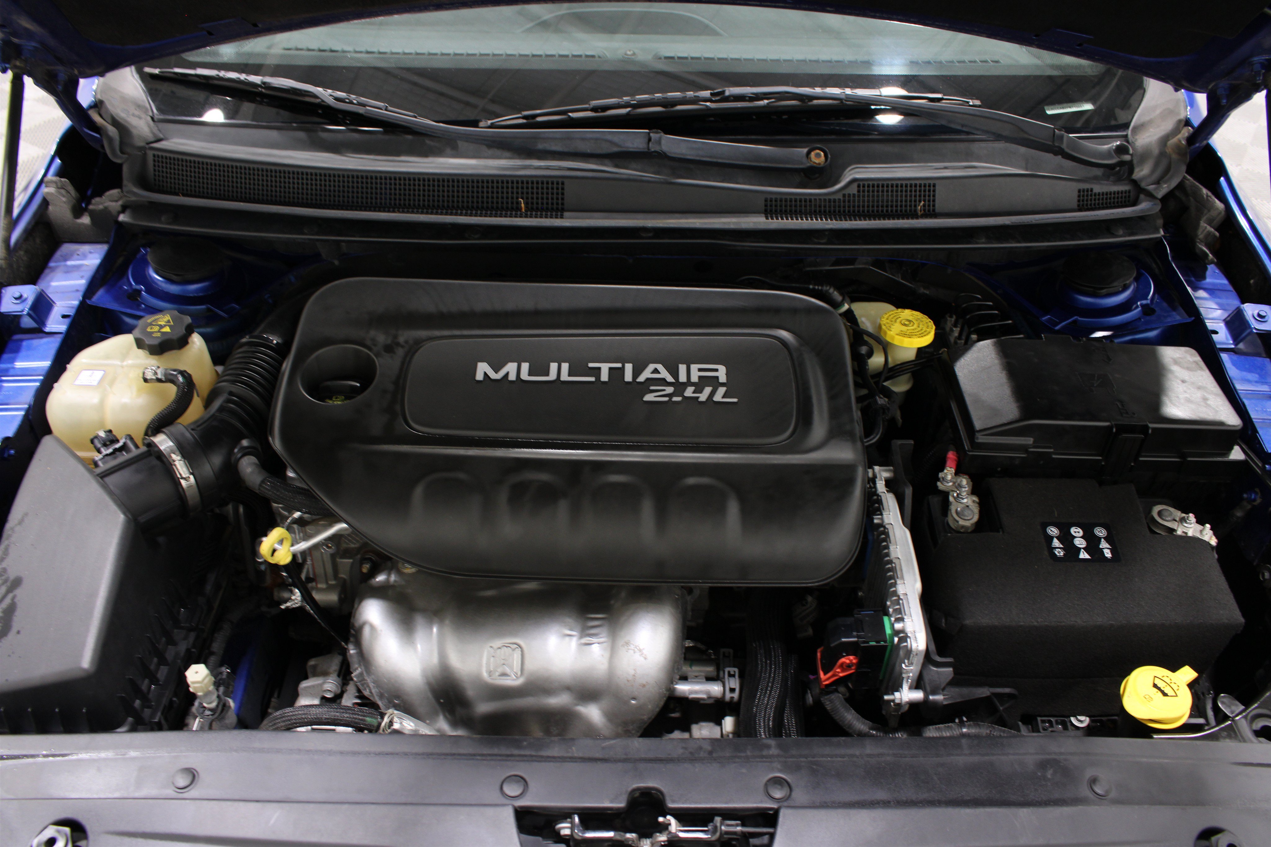 Used 2015 Chrysler 200 Limited FWD image 34