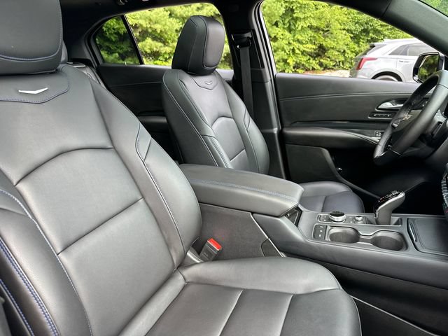 Used 2025 Cadillac XT4 Sport AWD/4WD image 17