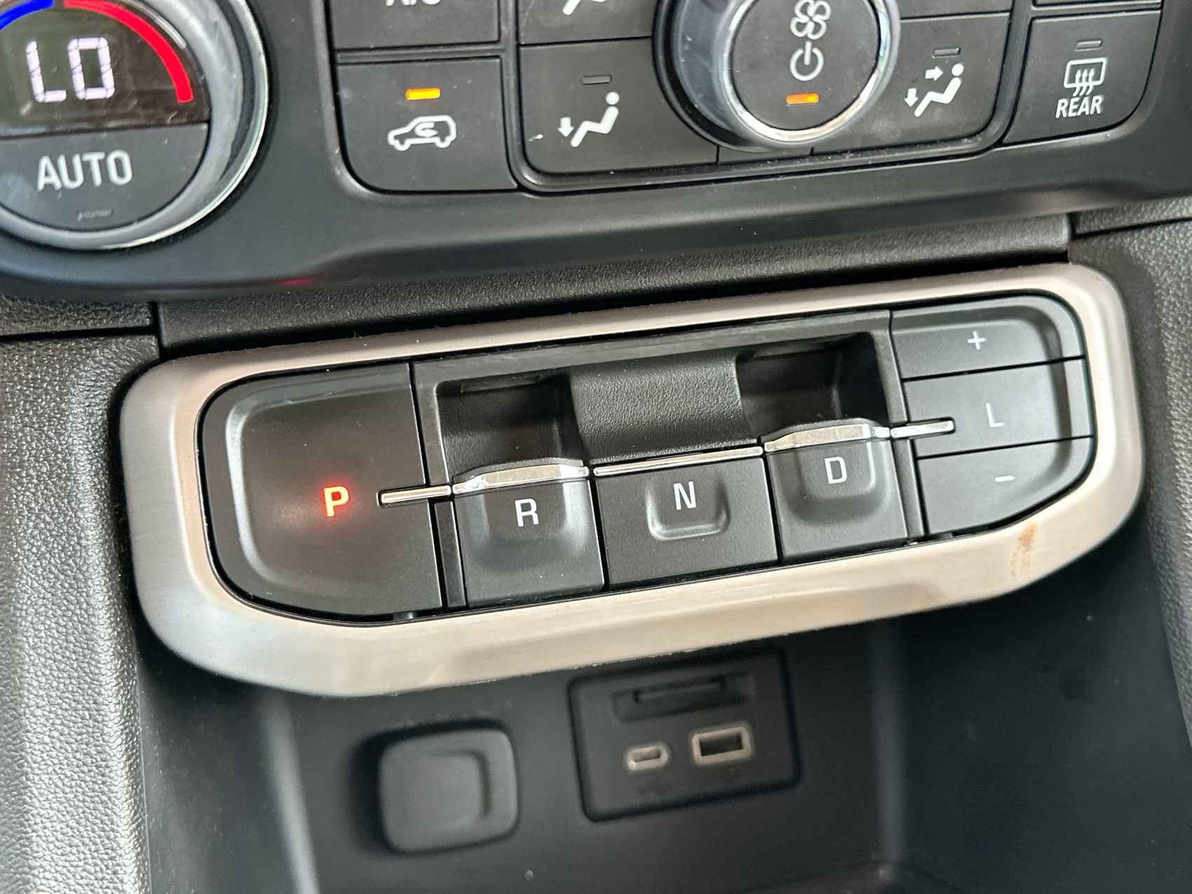 Used 2023 GMC Acadia Denali FWD image 20