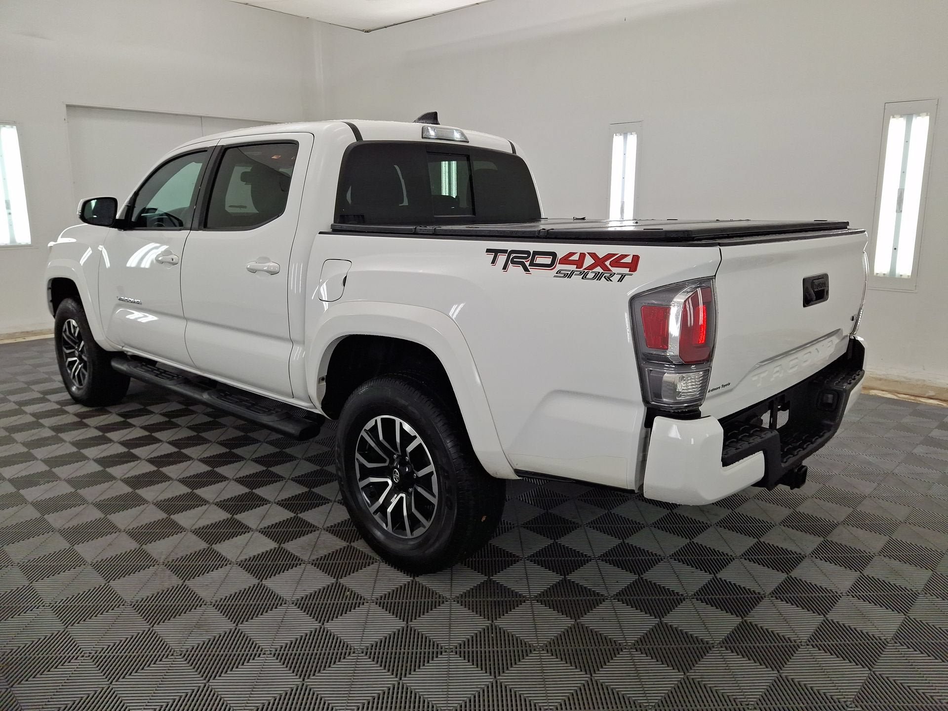 Used 2023 Toyota Tacoma TRD Sport AWD/4WD image 21