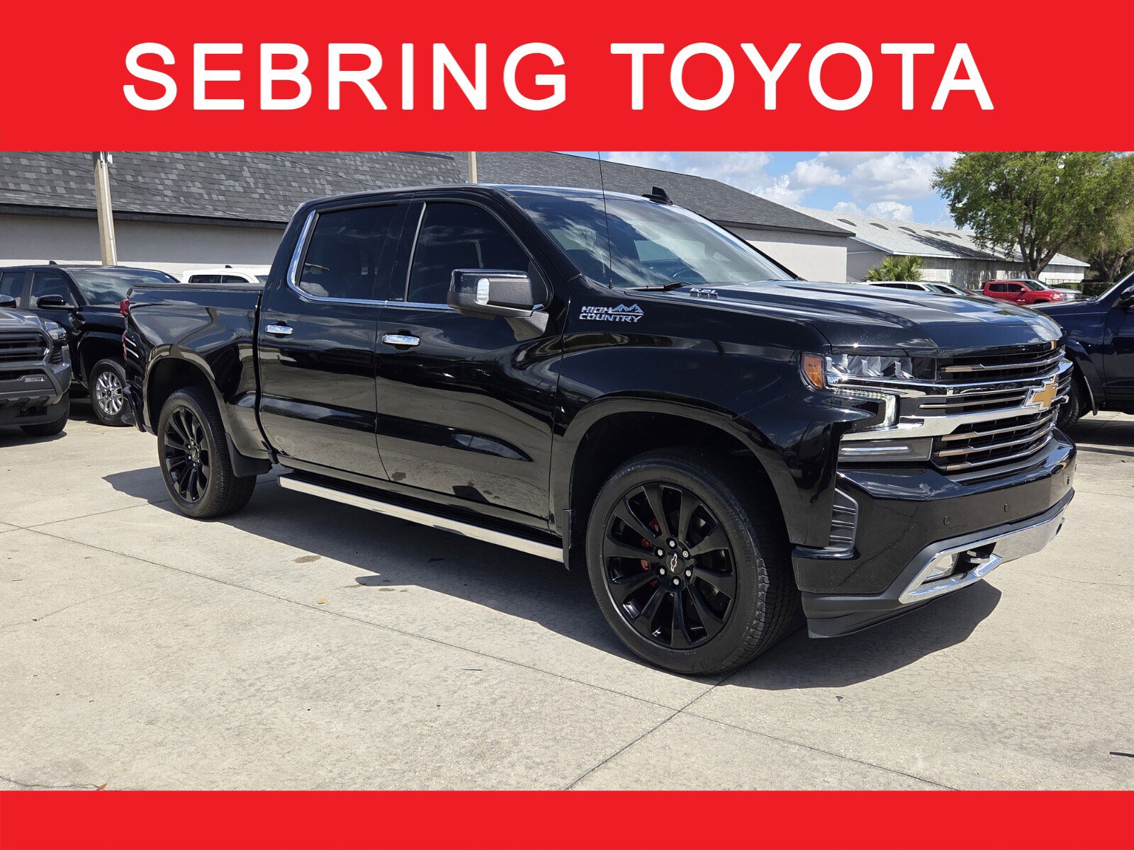 Used 2022 Chevrolet Silverado 1500 High Country w/ Technology Package image 1