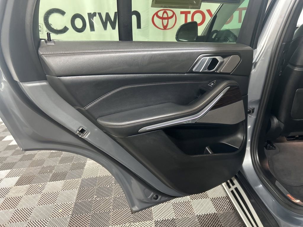 Used 2024 BMW X5 xDrive40i AWD/4WD image 16