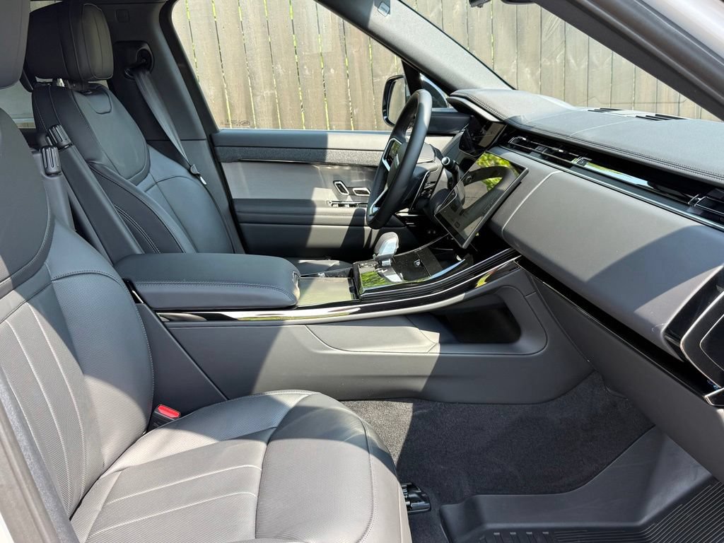 New 2026 Land Rover Range Rover Sport SE AWD/4WD image 11