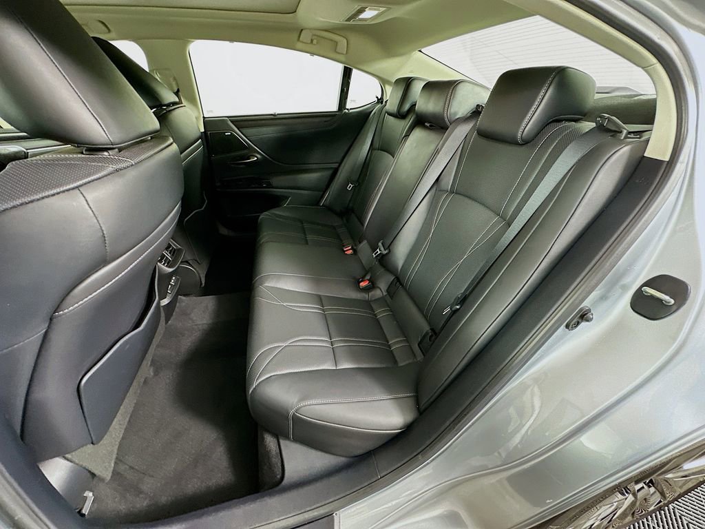 Used 2024 Lexus ES 350 Ultra Luxury w/ Accessory Package (Z2) image 25