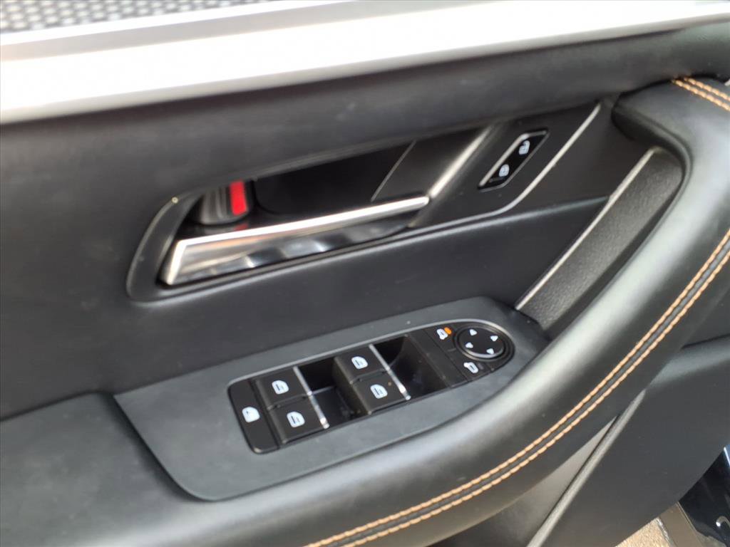 Certified 2024 MAZDA CX-90 Plug-In Hybrid w/ Premium Pkg image 27