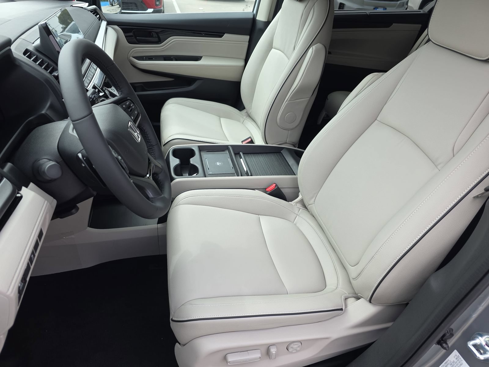New 2026 Honda Odyssey Touring image 15