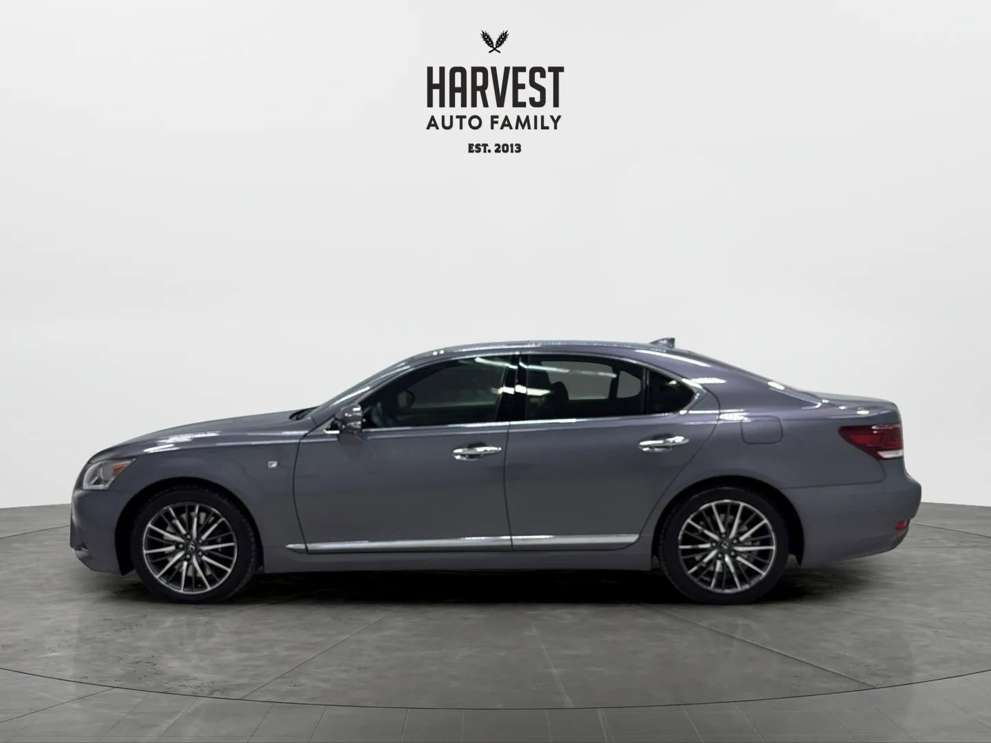 Used 2015 Lexus LS 460 AWD w/ F Sport Package image 2