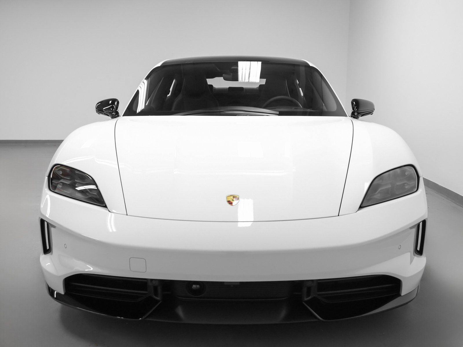 New 2026 Porsche Taycan image 8