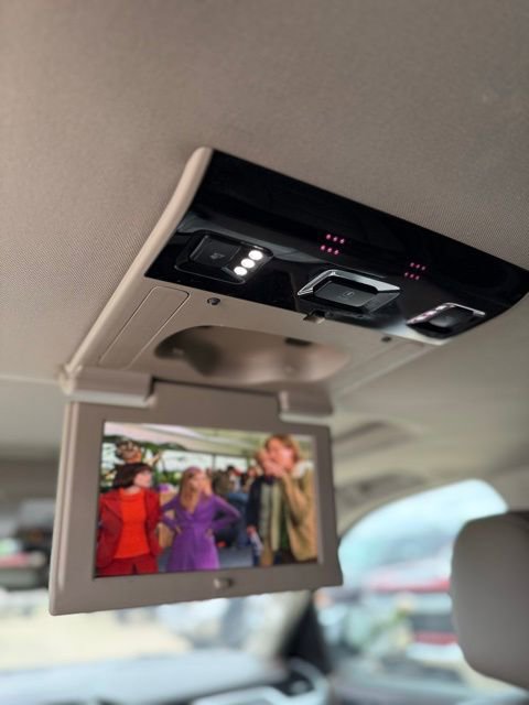 Used 2017 Chevrolet Suburban Premier AWD/4WD image 21