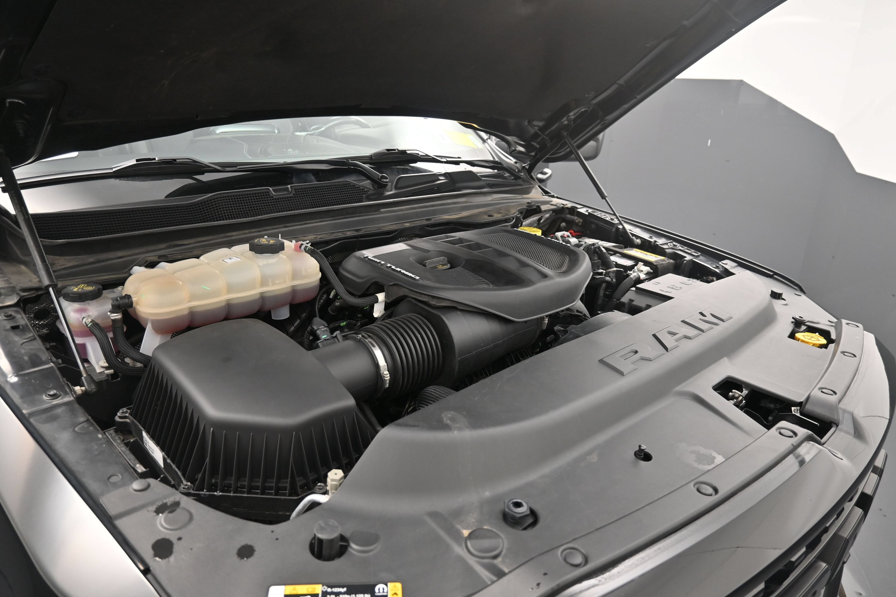 Used 2025 RAM 1500 Limited AWD/4WD image 20
