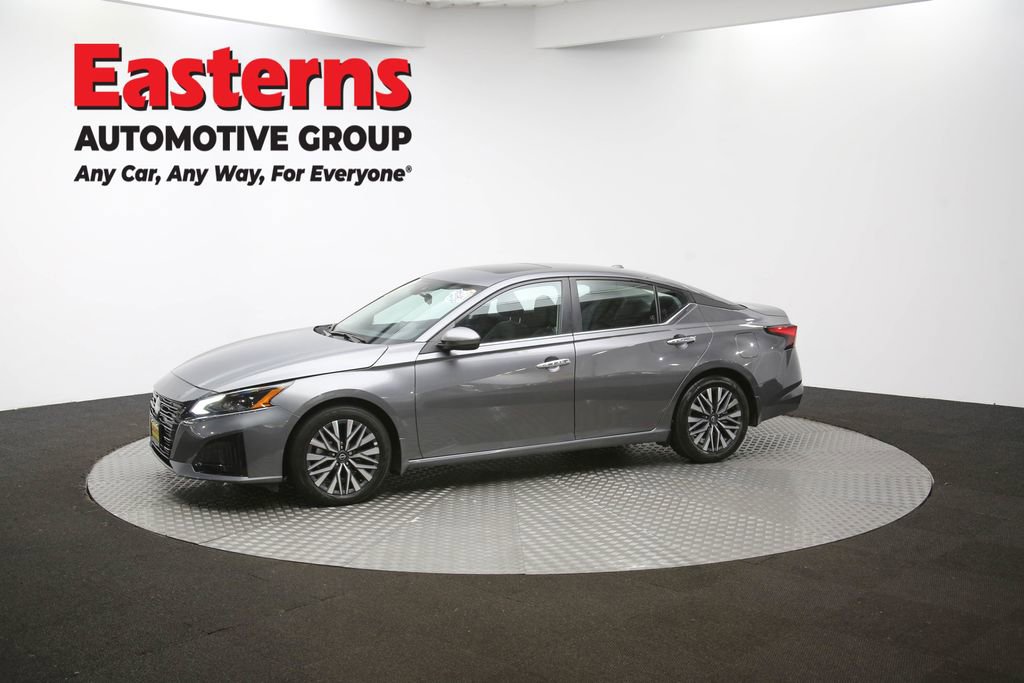Used 2024 Nissan Altima 2.5 SV w/ SV Premium Package image 56