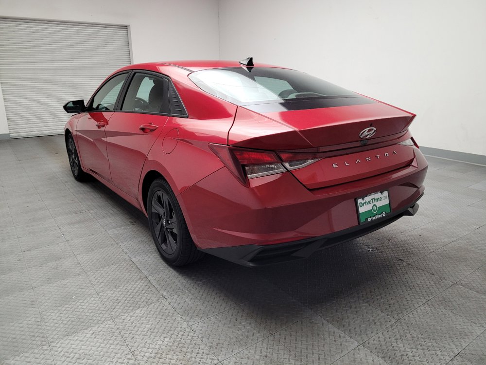 Used 2021 Hyundai Elantra SEL FWD image 5