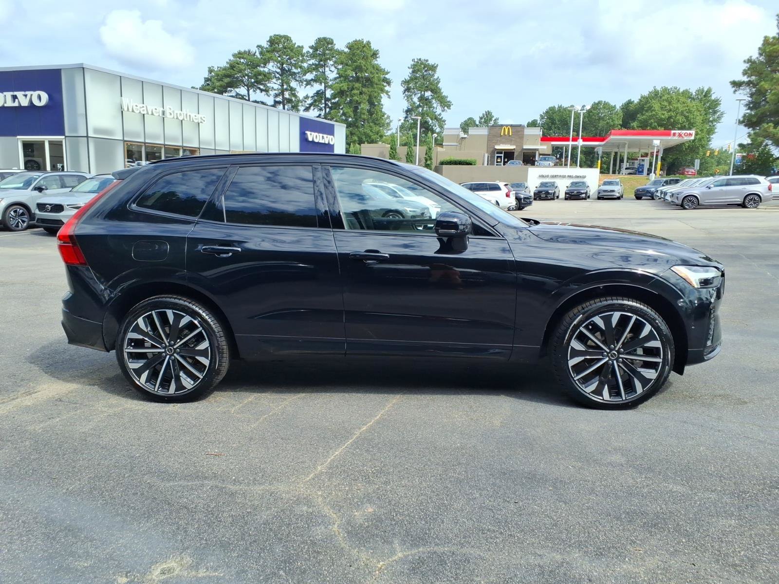 New 2027 Volvo XC60 B5 Ultra AWD/4WD image 2