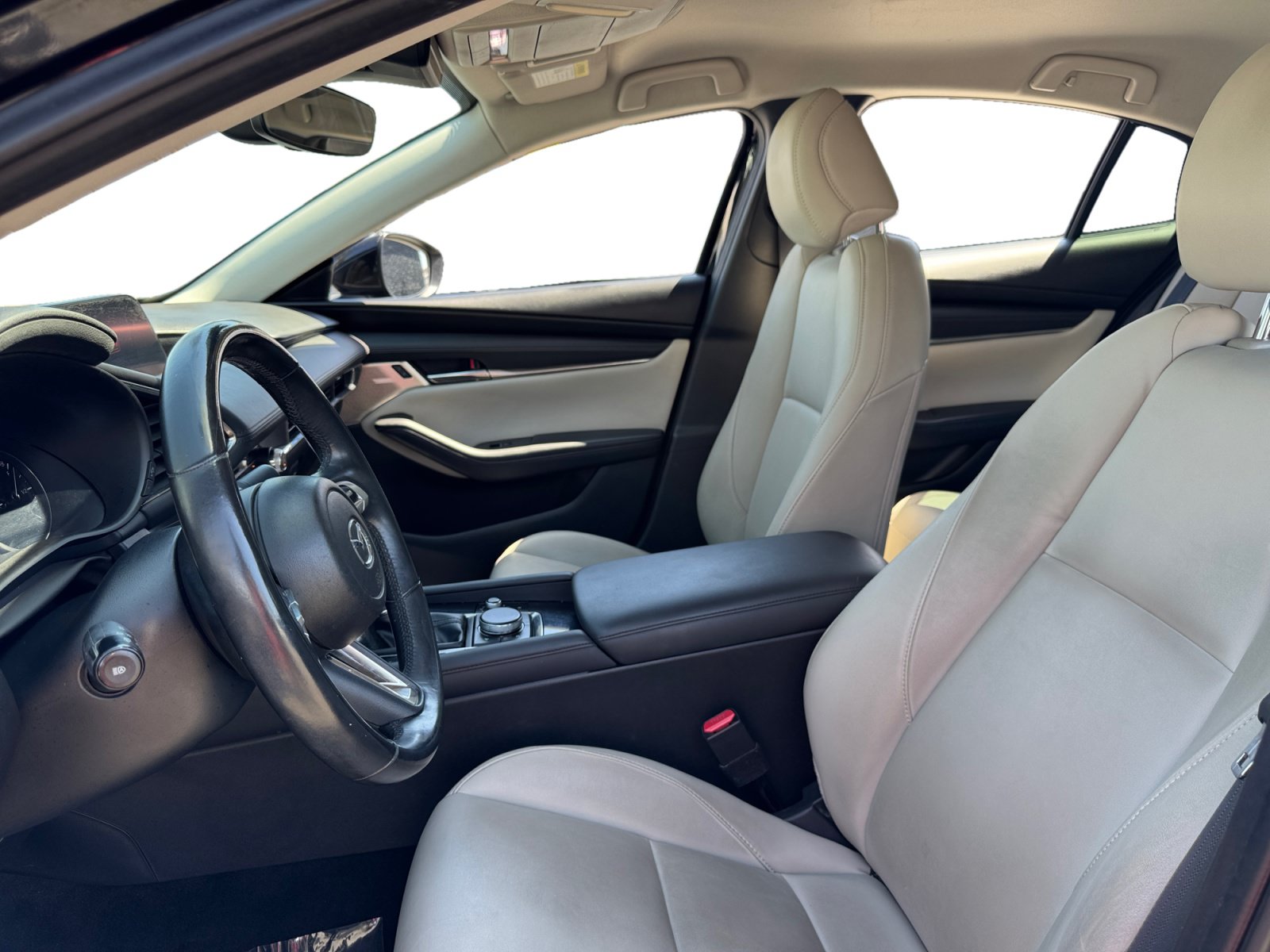 Used 2020 MAZDA MAZDA3 Sedan w/ Preferred Package FWD image 9