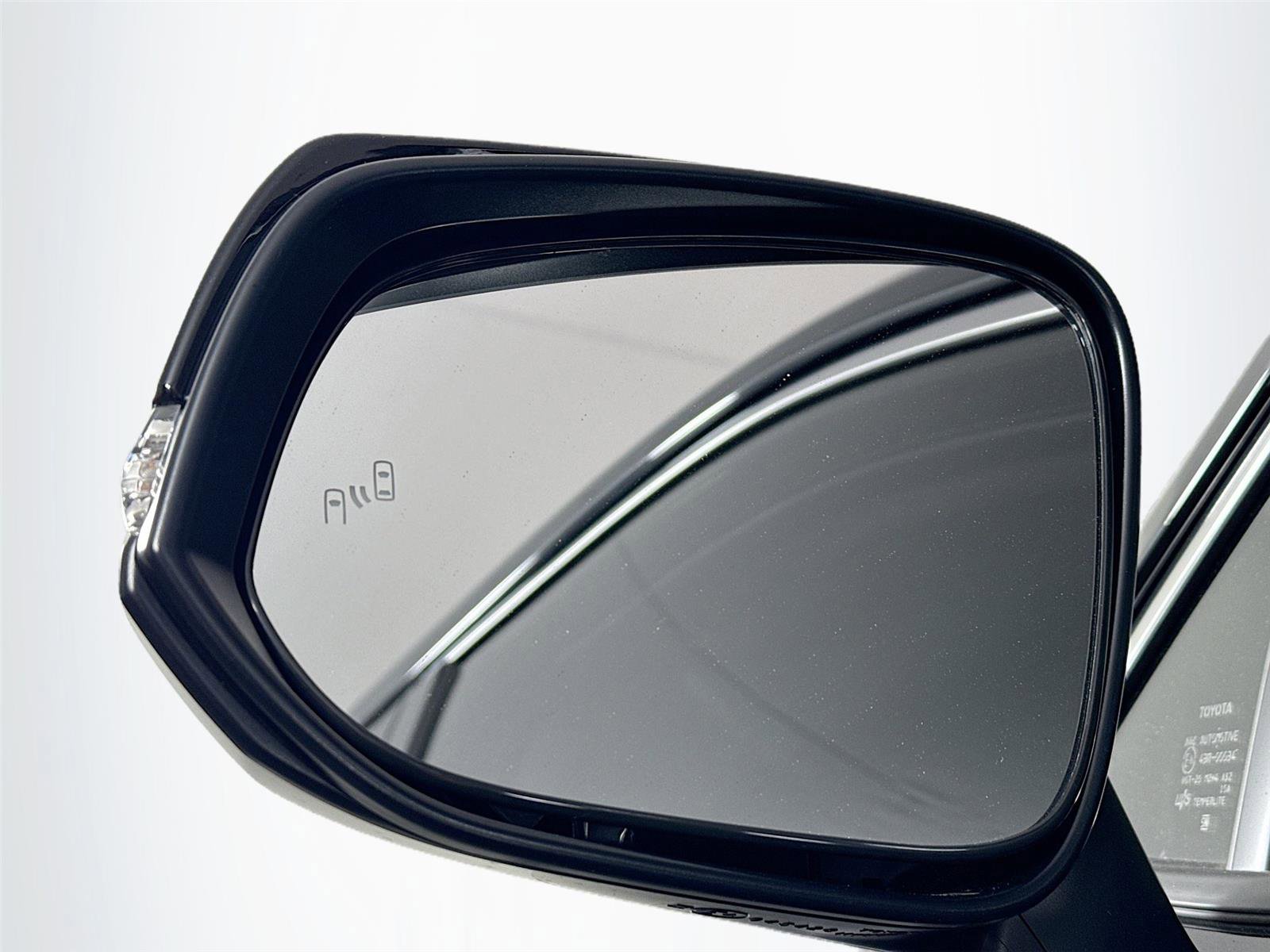 Certified 2025 Toyota RAV4 XLE Premium image 5