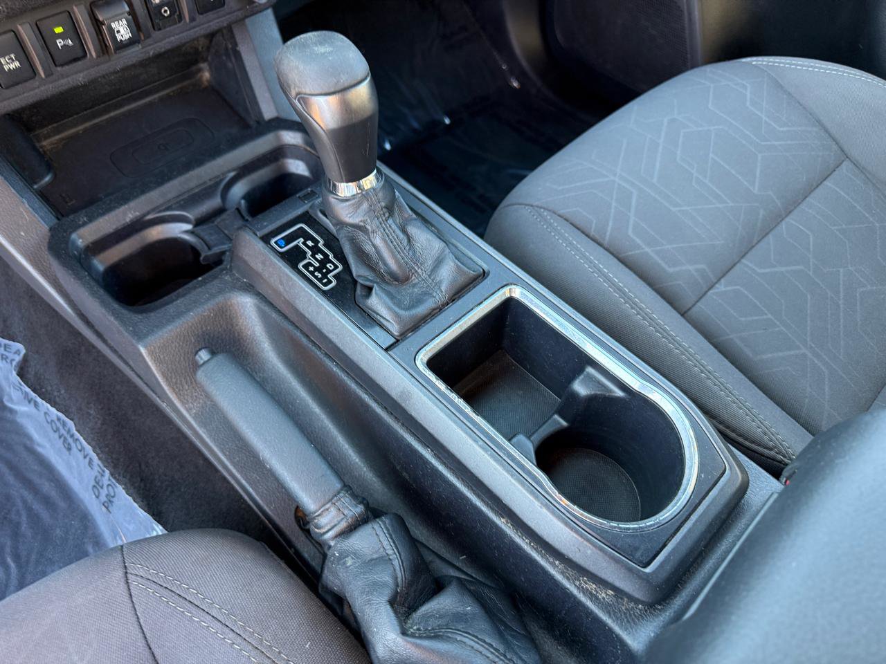 Used 2019 Toyota Tacoma TRD Off-Road w/ Technology Package image 16