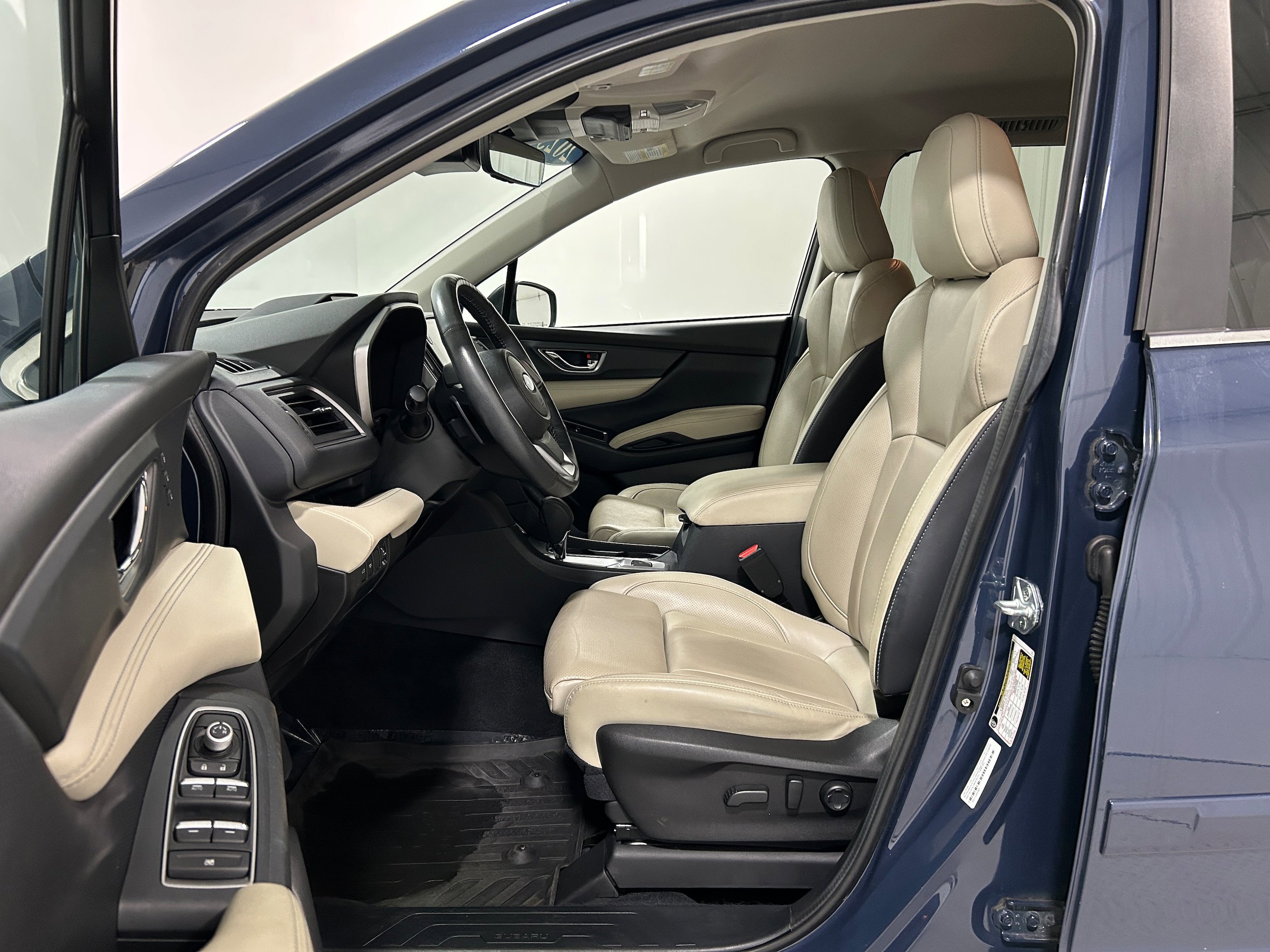Used 2023 Subaru Ascent Limited AWD/4WD image 4