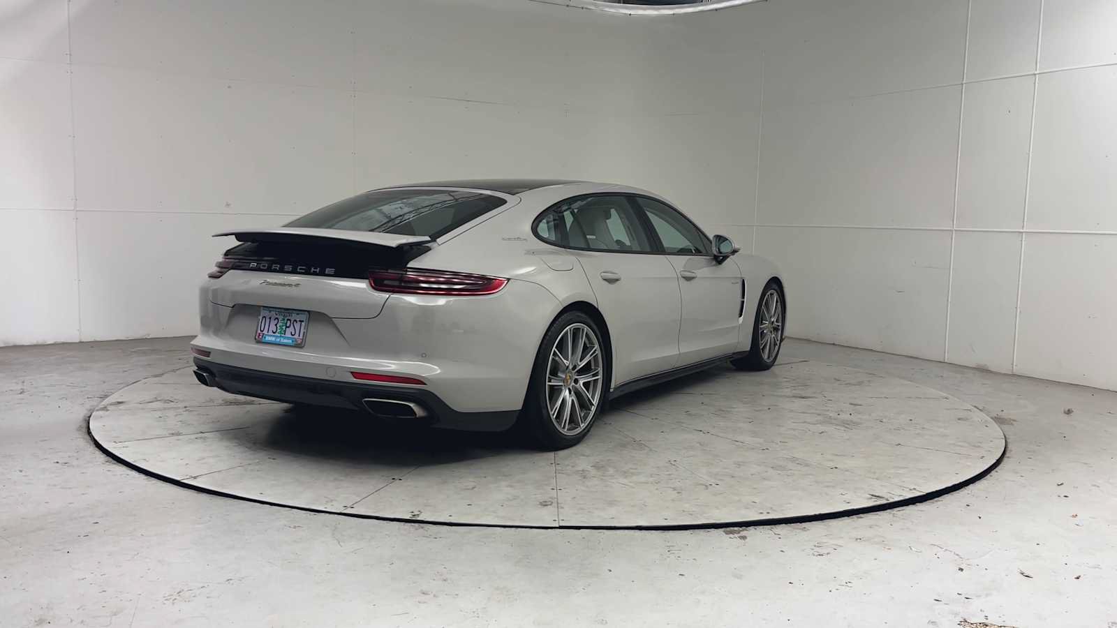Used 2018 Porsche Panamera 4 Executive AWD/4WD image 4