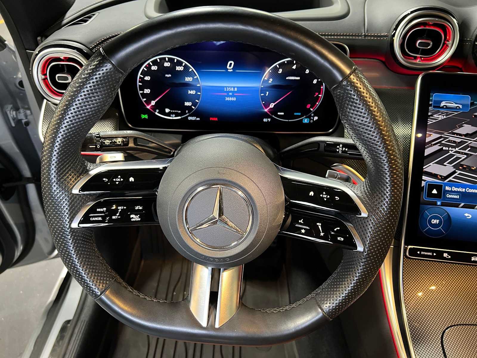 Used 2023 Mercedes-Benz GLC 300 4MATIC image 31