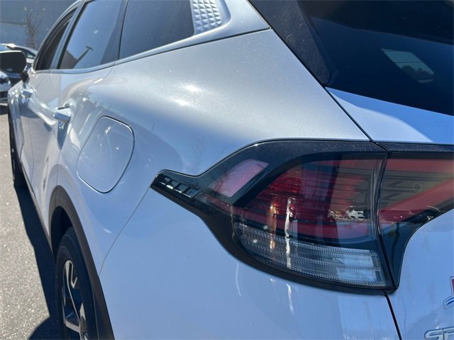 Used 2023 Kia Sportage EX image 9