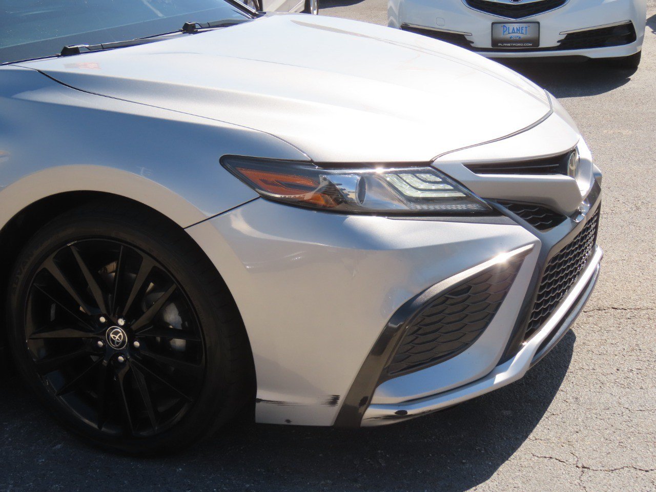 Used 2021 Toyota Camry XSE FWD image 6