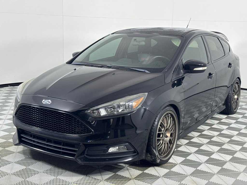 Used 2017 Ford Focus ST image 9