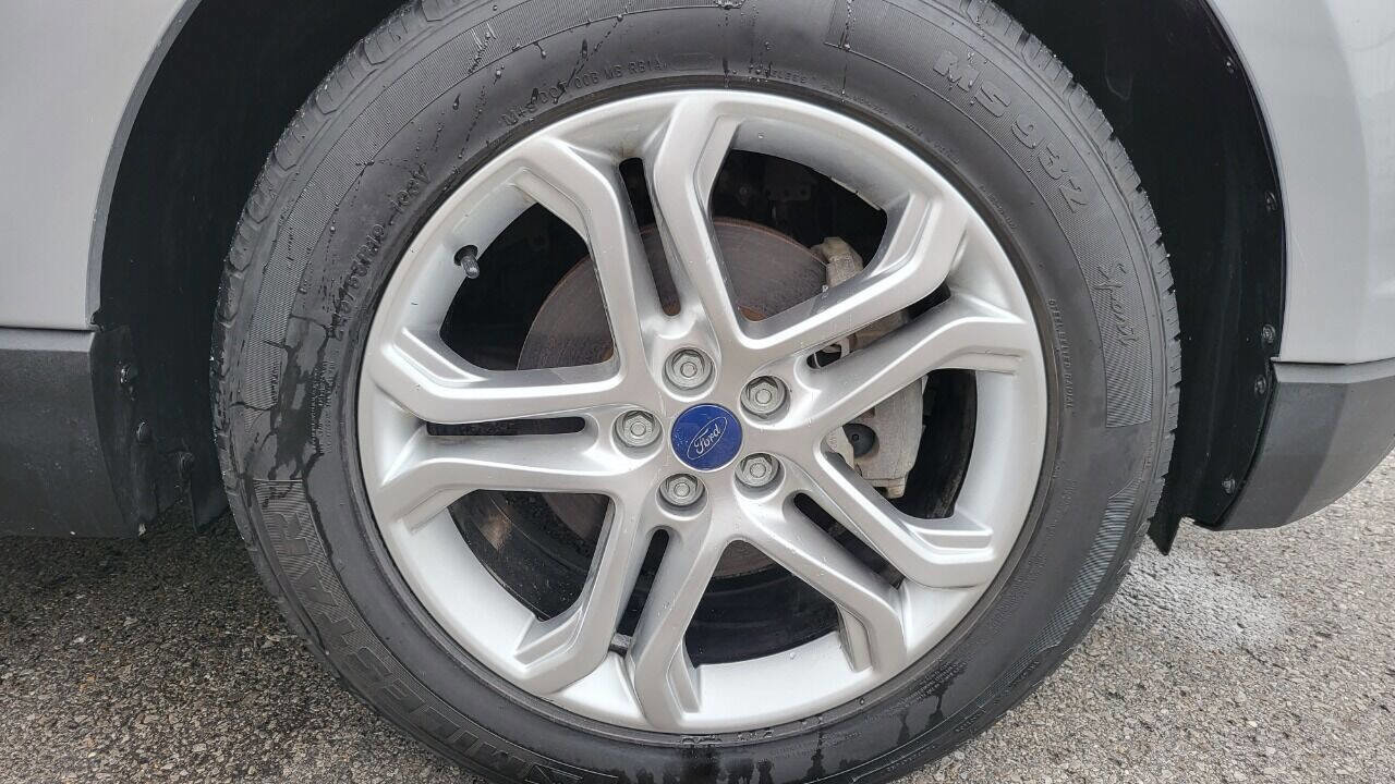 Used 2016 Ford Edge Titanium image 32