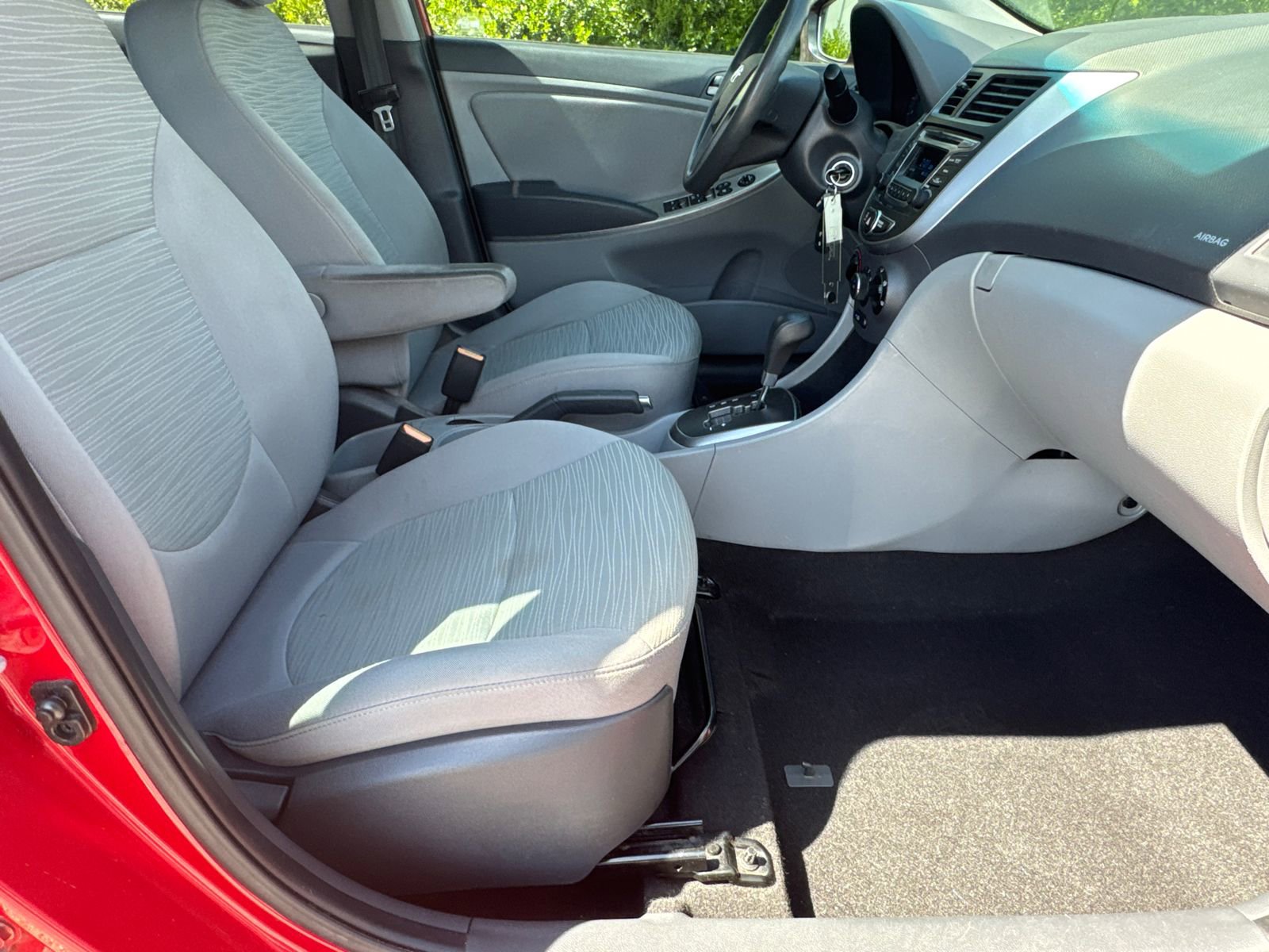 Used 2016 Hyundai Accent SE FWD image 13