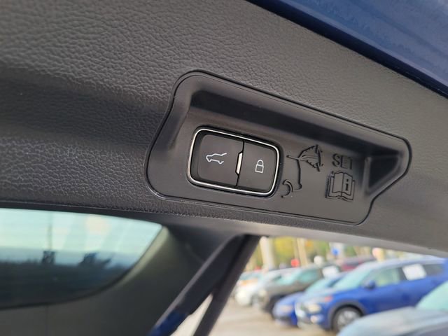 Used 2023 Ford Explorer Limited w/ Equipment Group 301A image 11