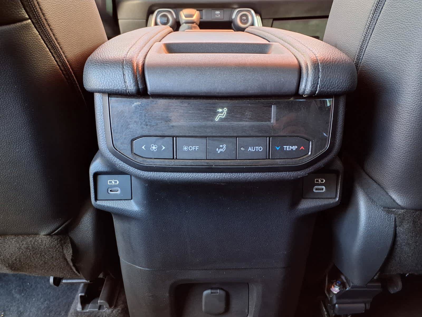 Certified 2024 Toyota Grand Highlander FWD image 14