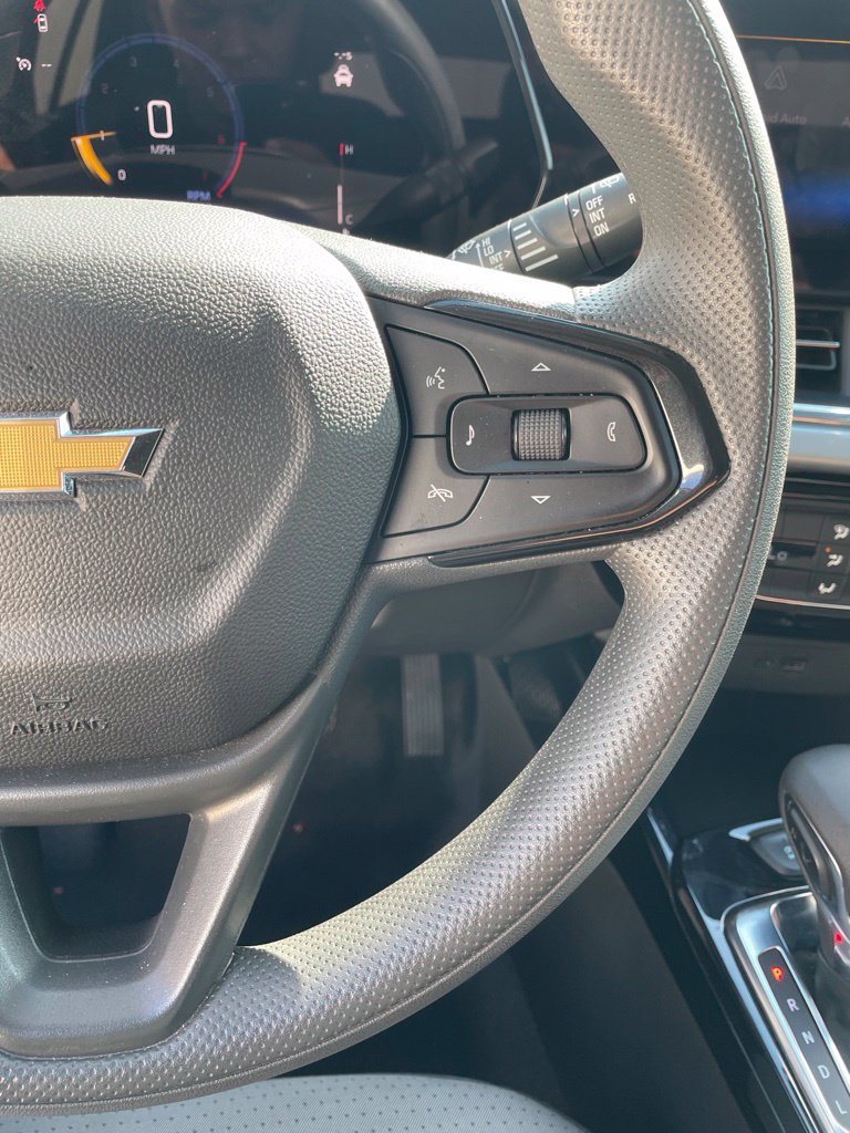 Used 2025 Chevrolet Trax LT FWD image 14