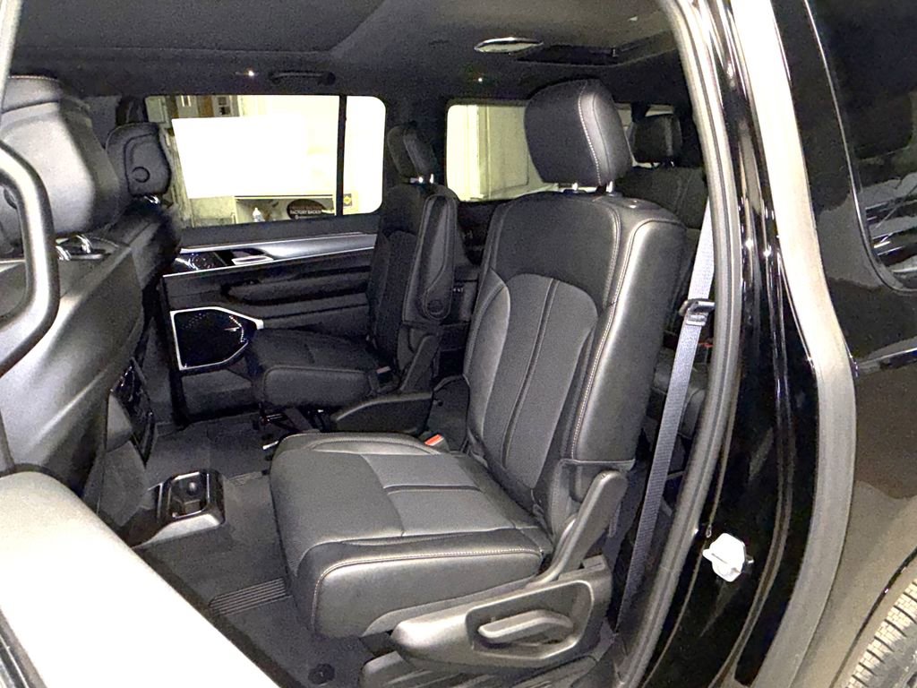 New 2026 Jeep Grand Wagoneer L 4WD image 30