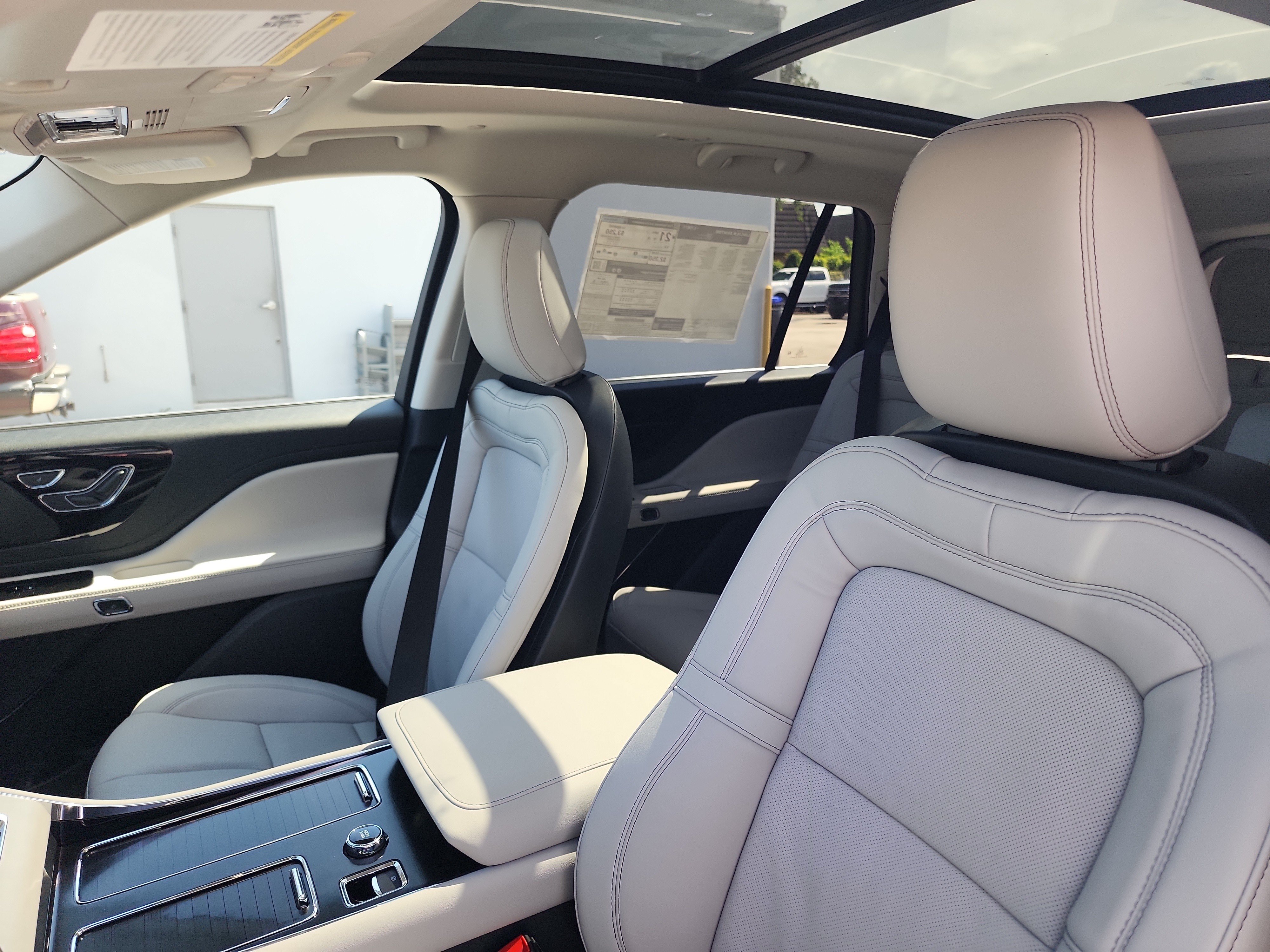 New 2026 Lincoln Aviator Reserve RWD image 14