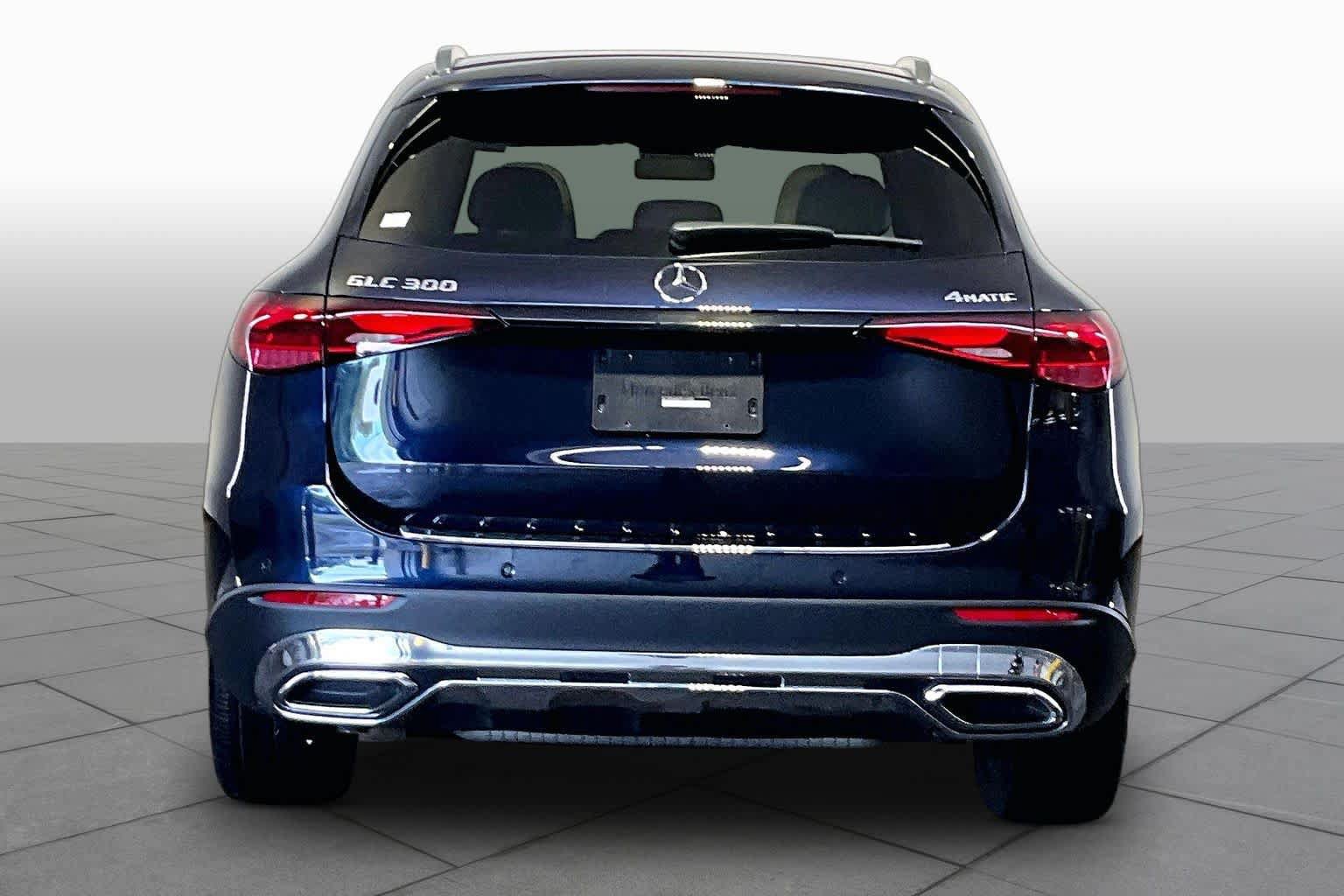 Used 2024 Mercedes-Benz GLC 300 4MATIC image 5