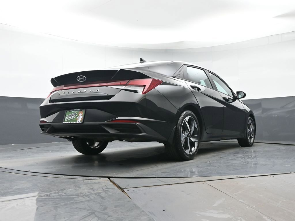 Used 2023 Hyundai Elantra SEL w/ Convenience Package FWD image 28