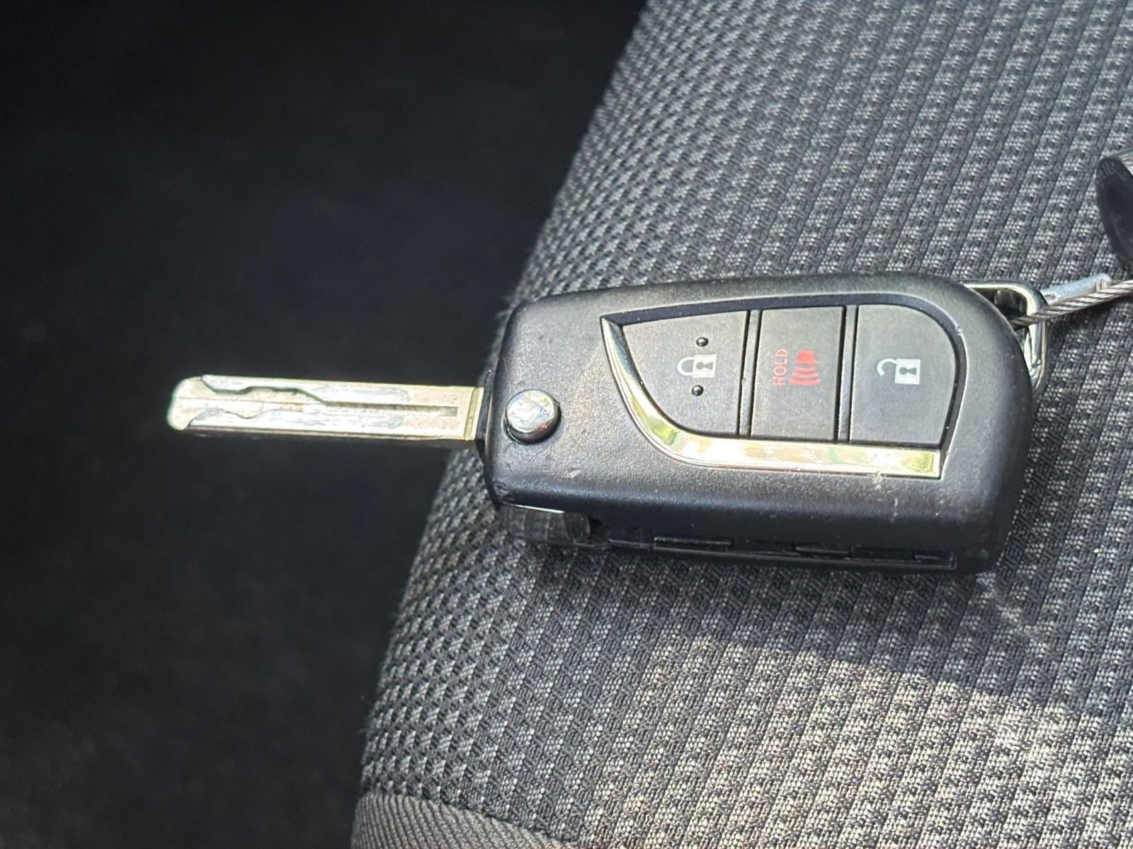 Used 2025 Toyota RAV4 LE AWD/4WD image 22