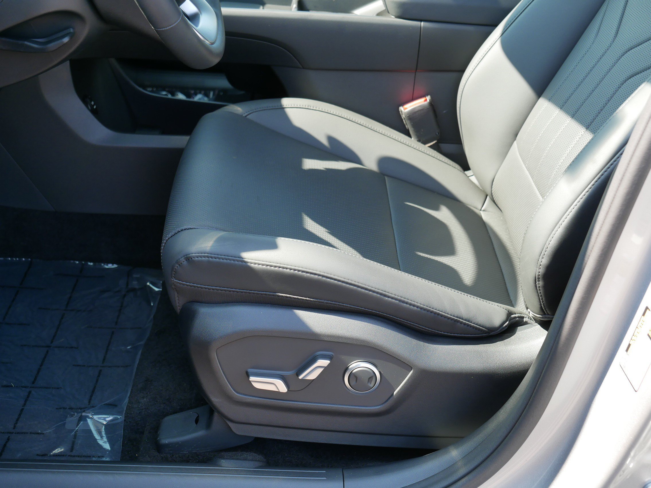 Used 2024 Hyundai Santa Fe SEL AWD/4WD image 13