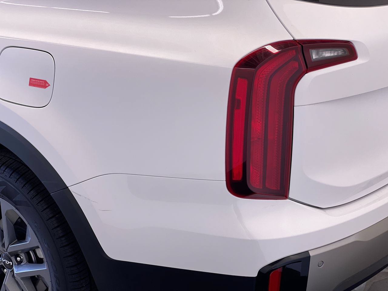 Certified 2025 Kia Telluride LX FWD image 9