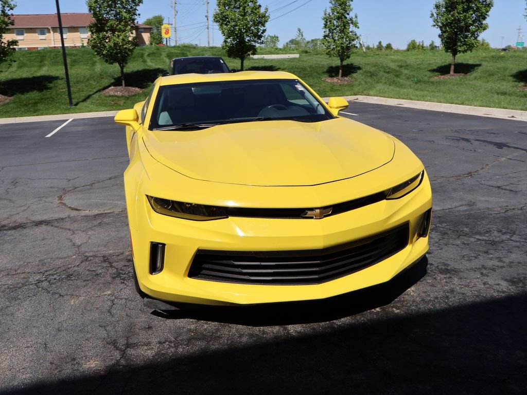 Used 2017 Chevrolet Camaro LT RWD image 4