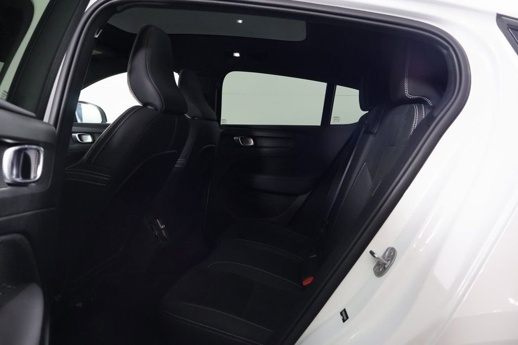 Used 2023 Volvo C40 P8 Recharge Plus image 11