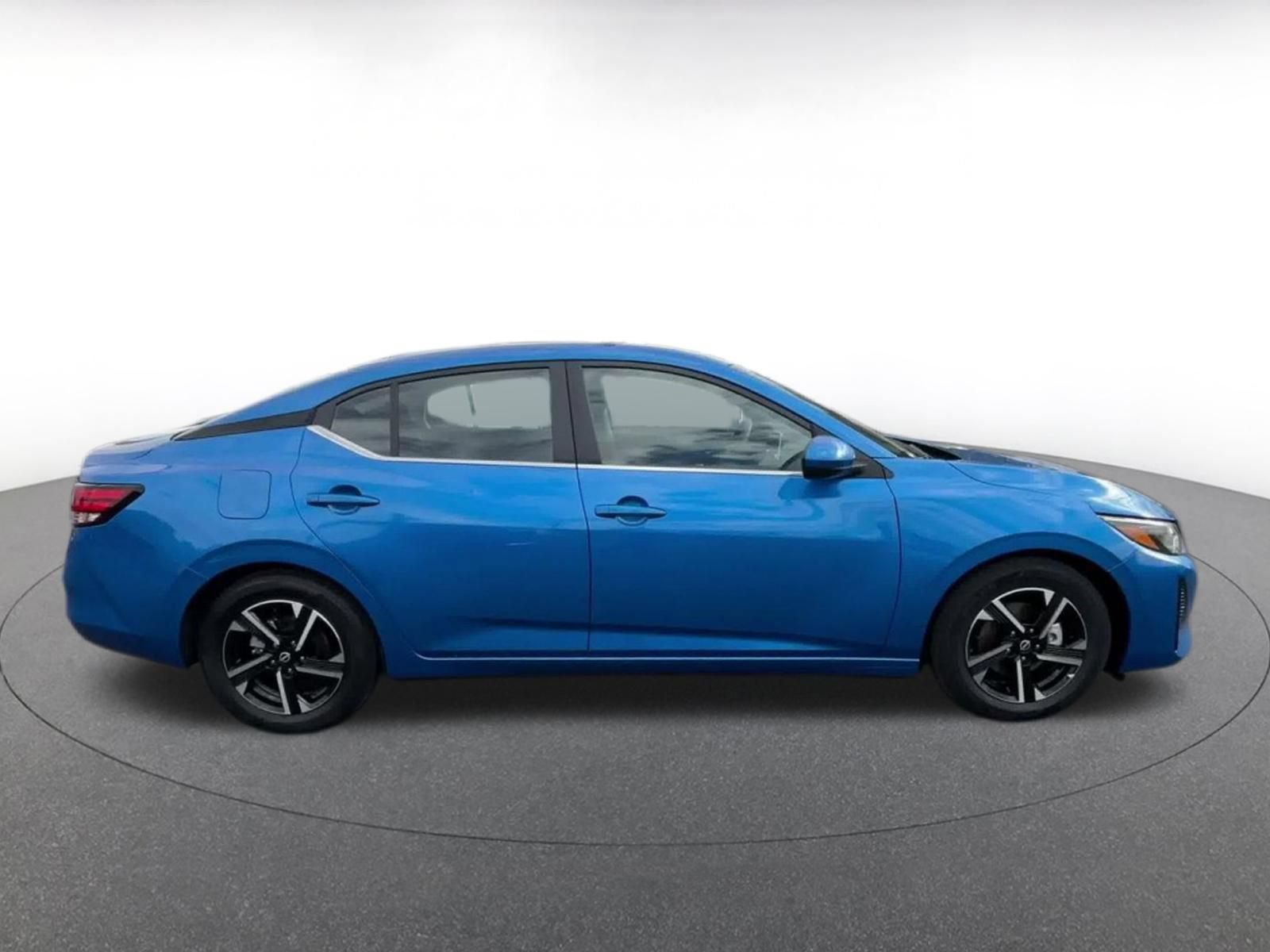 Used 2025 Nissan Sentra SV FWD image 13