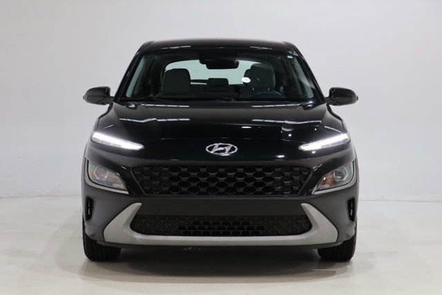 Used 2023 Hyundai Kona SE w/ Cargo Package AWD/4WD image 2
