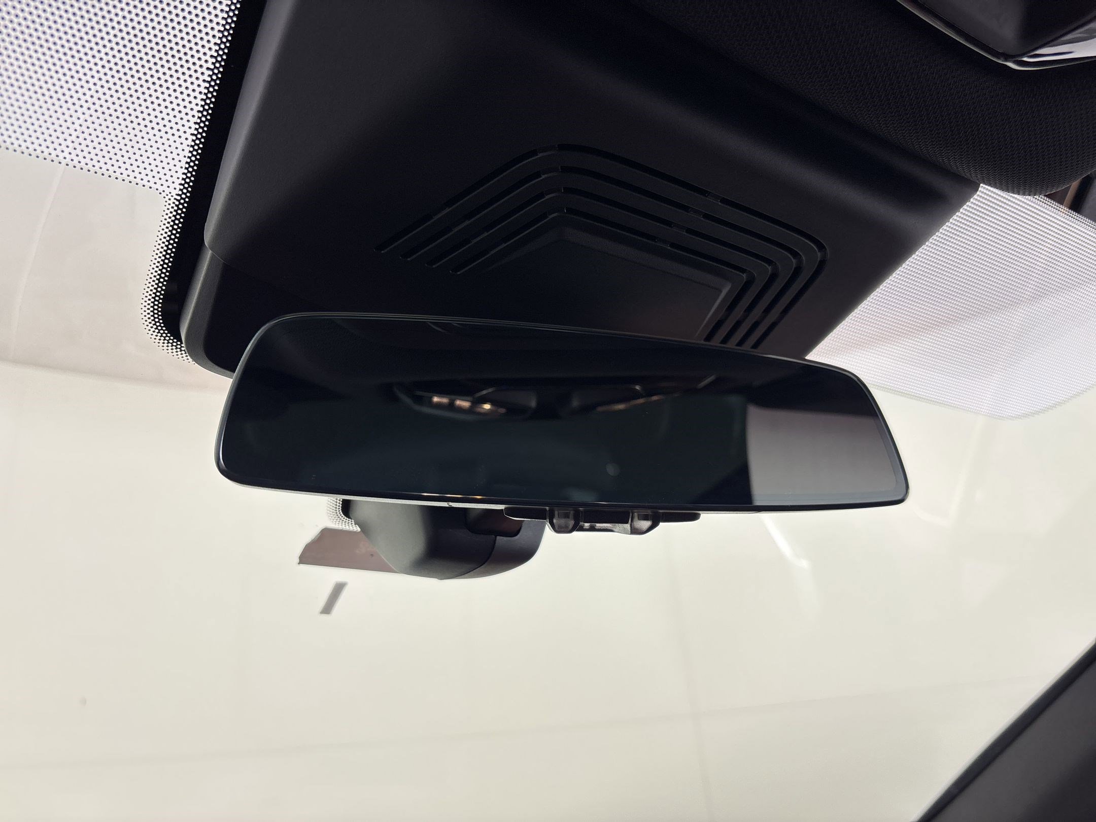 Certified 2023 BMW iX xDrive50 w/ Sport Package AWD/4WD image 19