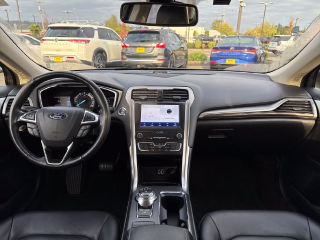Used 2019 Ford Fusion SEL FWD image 11
