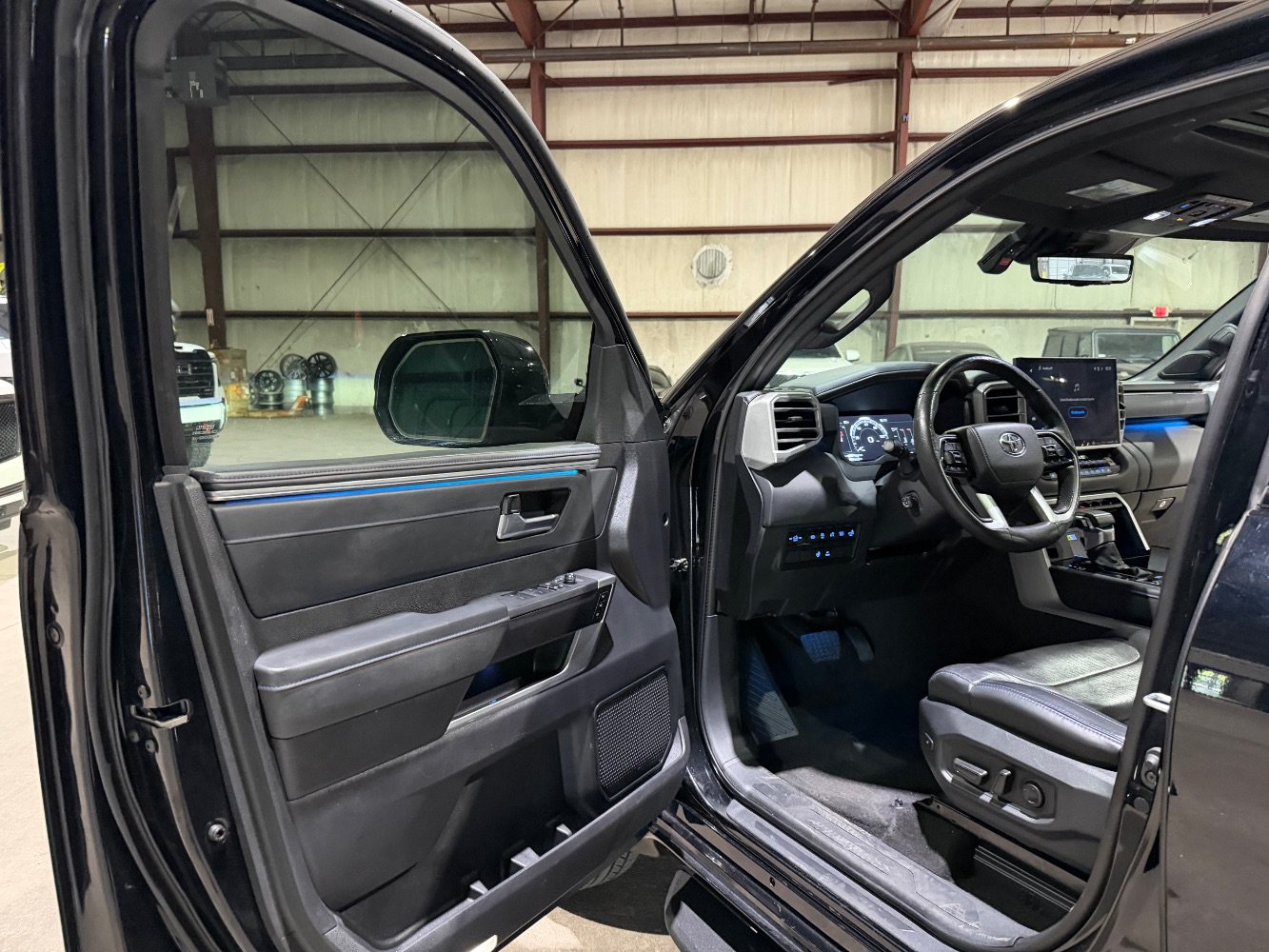 Used 2023 Toyota Tundra Platinum AWD/4WD image 12
